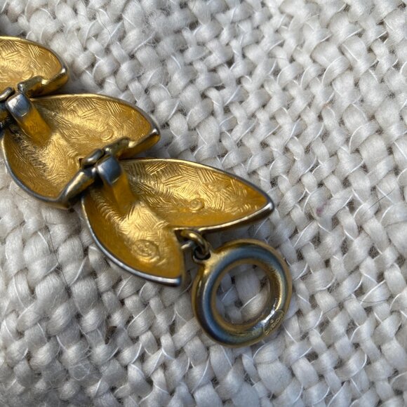 Givenchy Vintage 80s Runway Metal Matte Gold Brass Chunky Leaf Toggle Bracelet - Picture 6 of 10